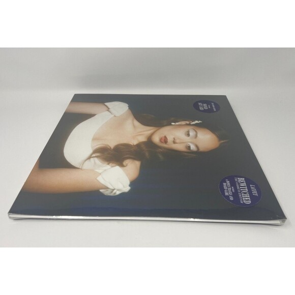 Laufey Bewitched The Goddess Edition Navy 2LP Double Vinyl SIGNED AUTO Art Card - Picture 6 of 8